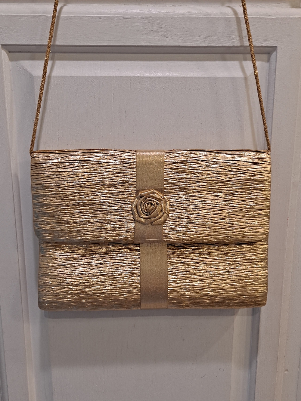 SASHS Gold Lame' W/Gold Rose Accent Evening Crossbody Clutch Vintage 90s
